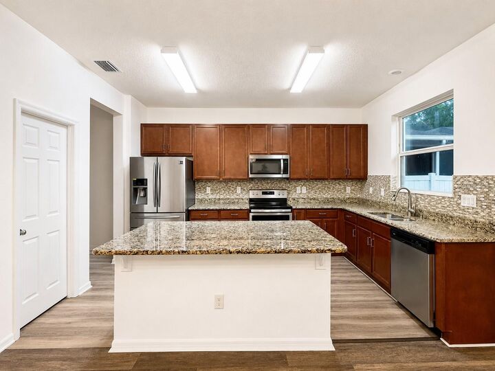 Property Photo:  9126 Freedom Hill Dr  FL 33584 