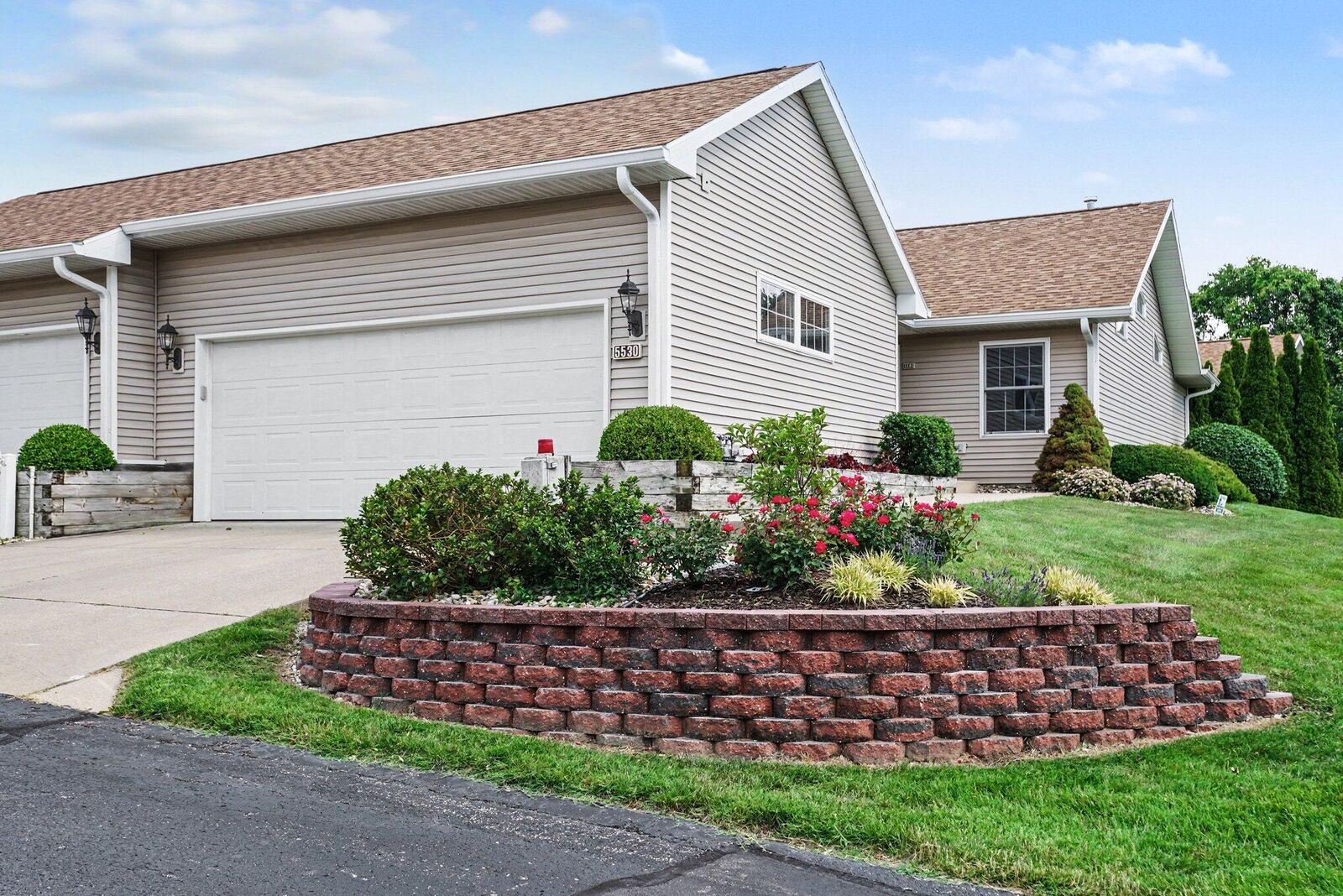 Property Photo:  5530 Ivy Path  MI 49127 