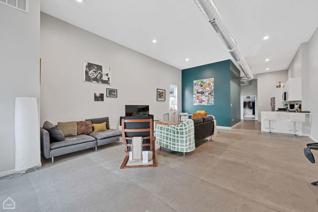 Property Photo:  1921 S Jefferson Street G  IL 60616 