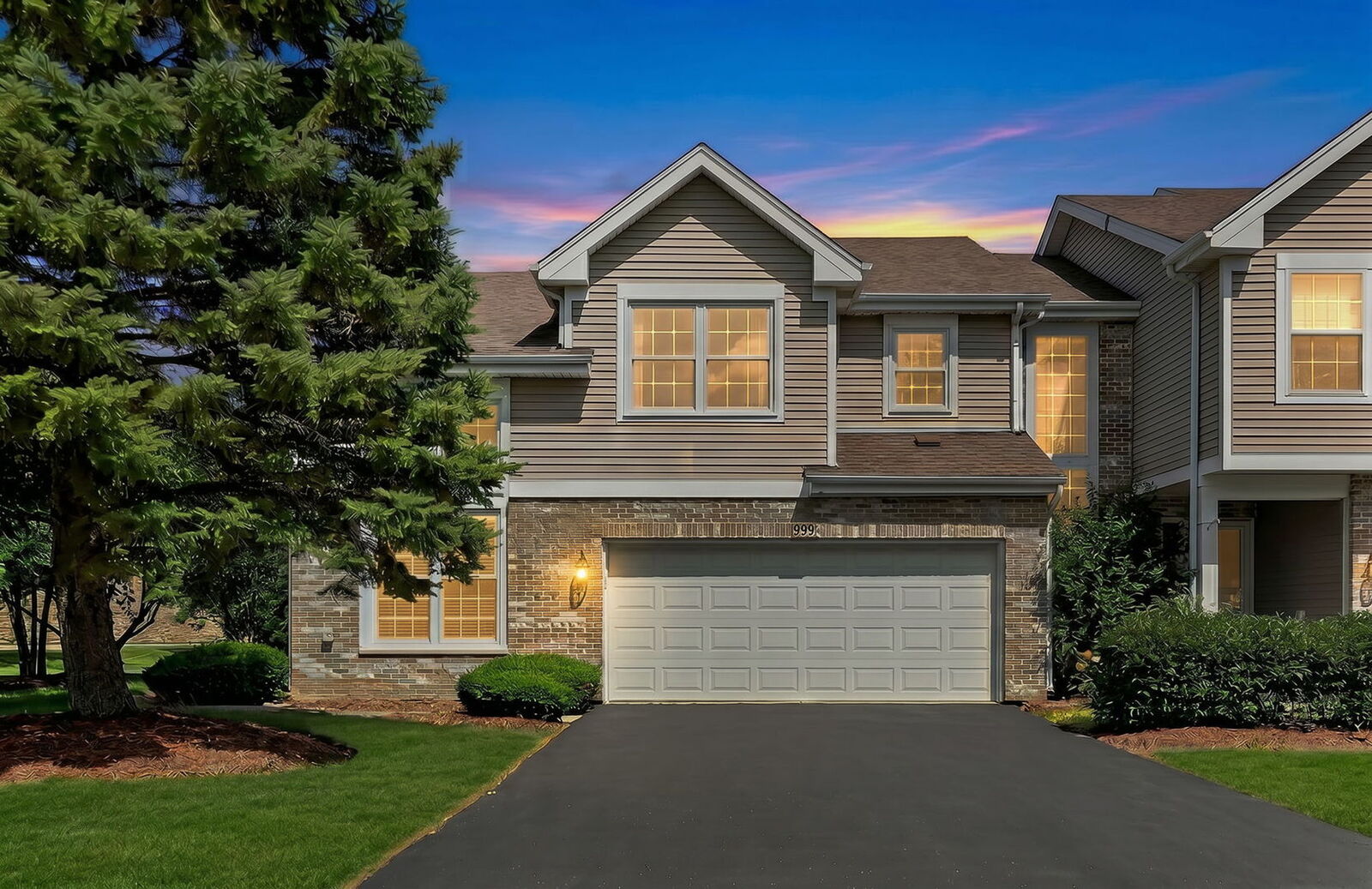 Property Photo: 999 Willow Street IL 60143