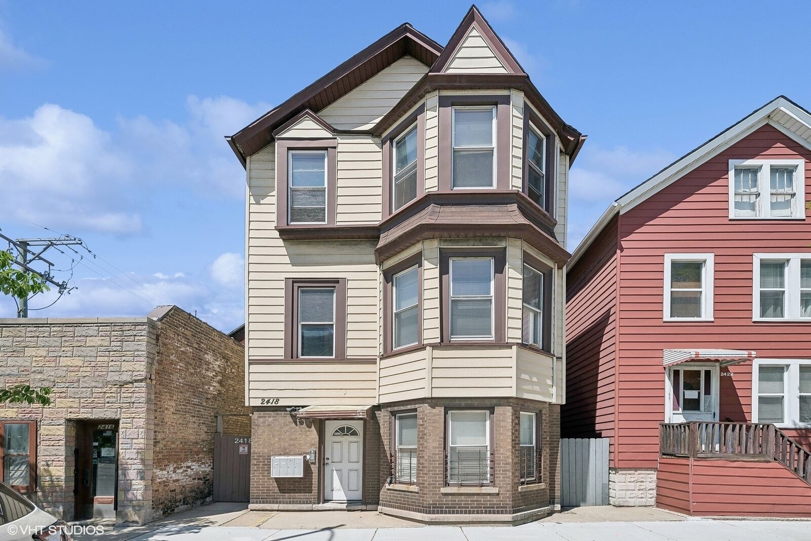 Property Photo:  2418 N Western Avenue 1R  IL 60647 