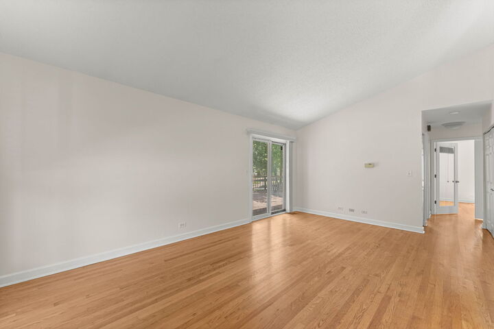 Property Photo:  352 Danbury Drive  IL 60565 