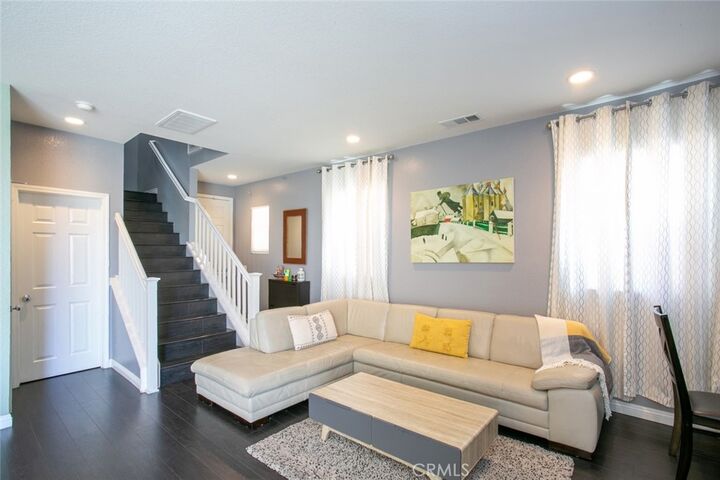 Property Photo:  29208 Dakota Drive  CA 91354 