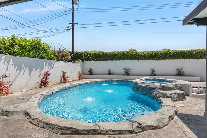 Property Photo:  530 Stanford Avenue  CA 92831 