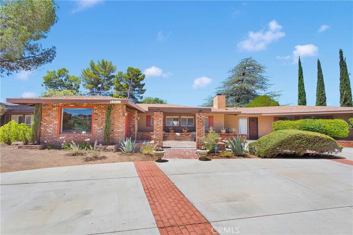 Property Photo:  19955 Chickasaw Road  CA 92307 