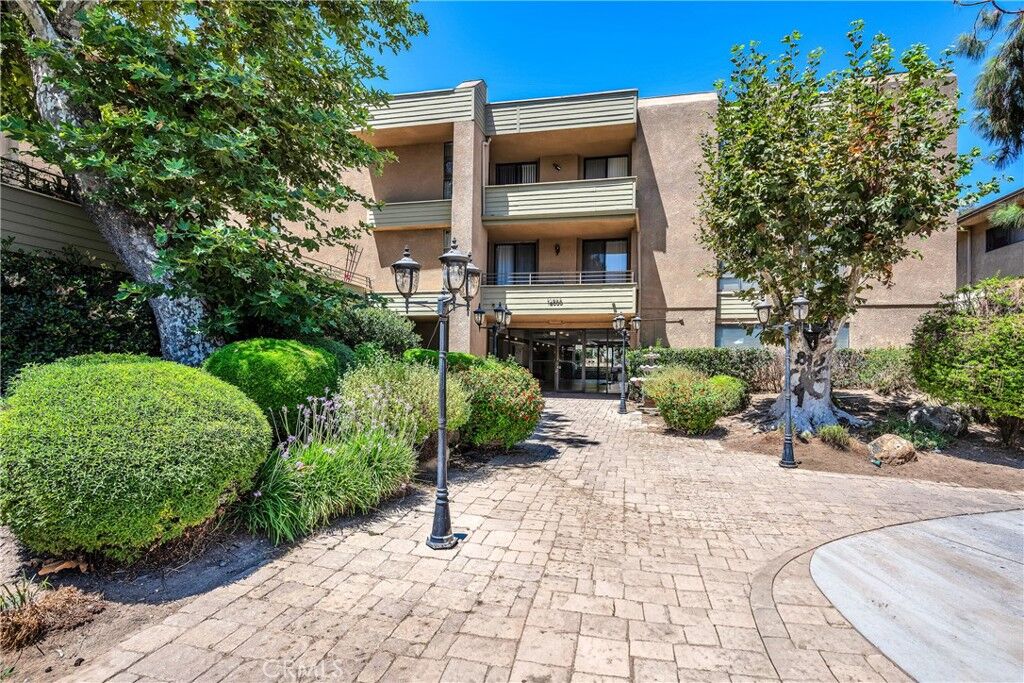 Property Photo: 16866 Kingsbury CA 91344
