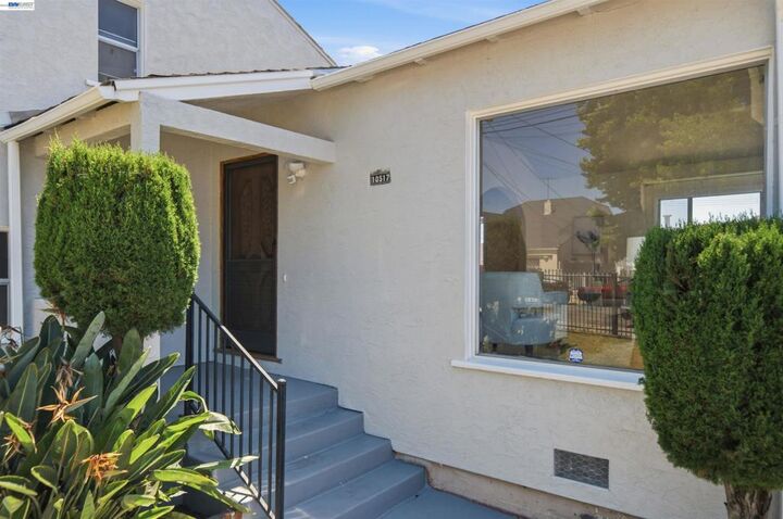 Property Photo: 10517 Voltaire Ave CA 94603