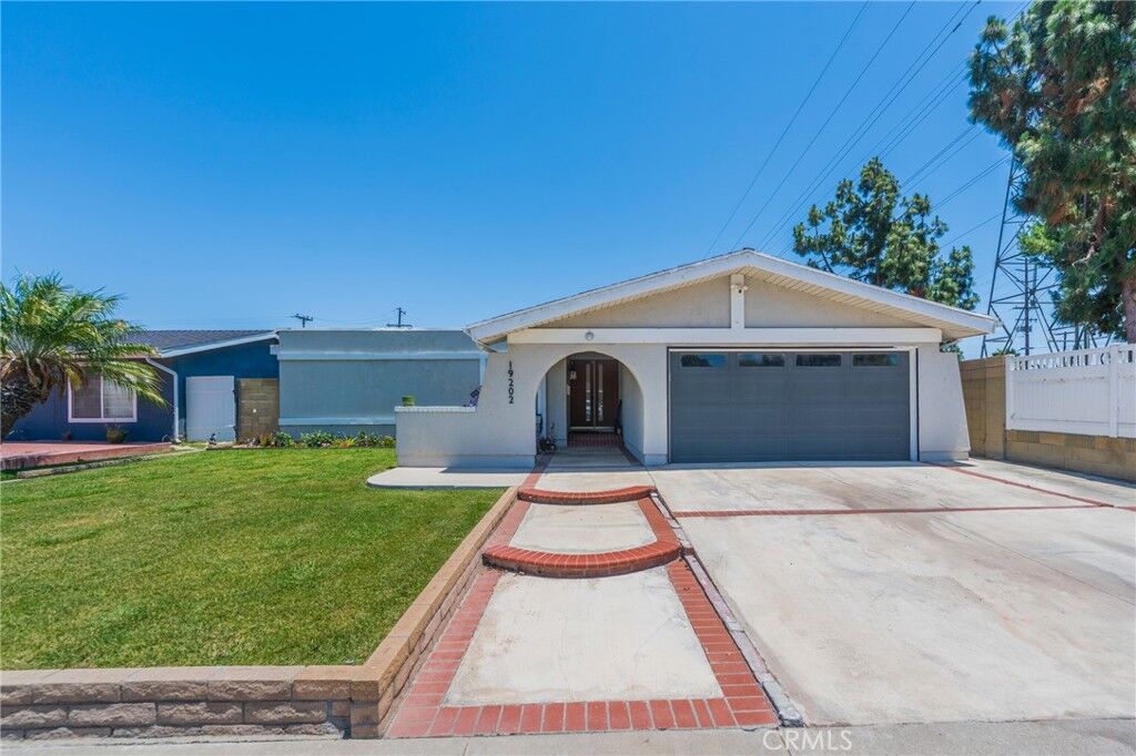 Property Photo: 19202 Hickory CA 92646