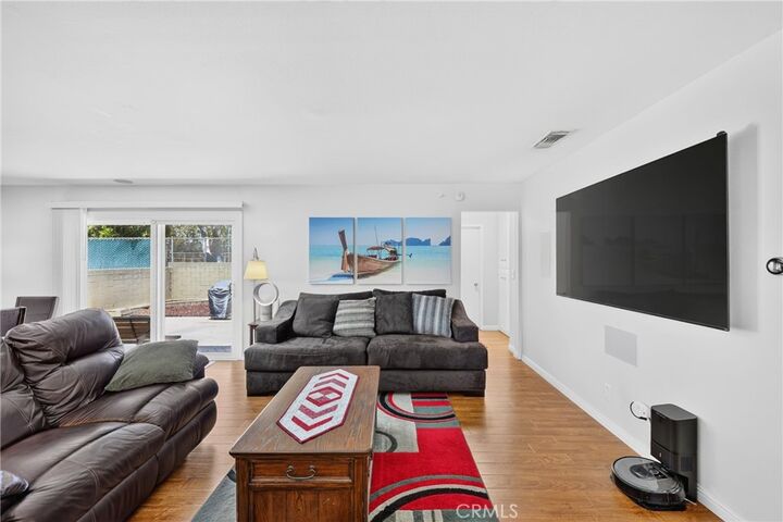 Property Photo:  1633 E Clarion  CA 90745 
