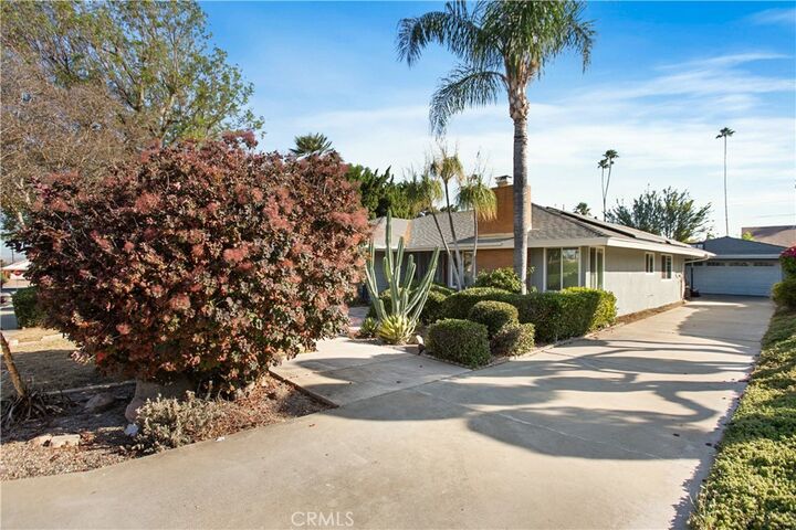 Property Photo:  1185 La Subida Court  CA 92507 