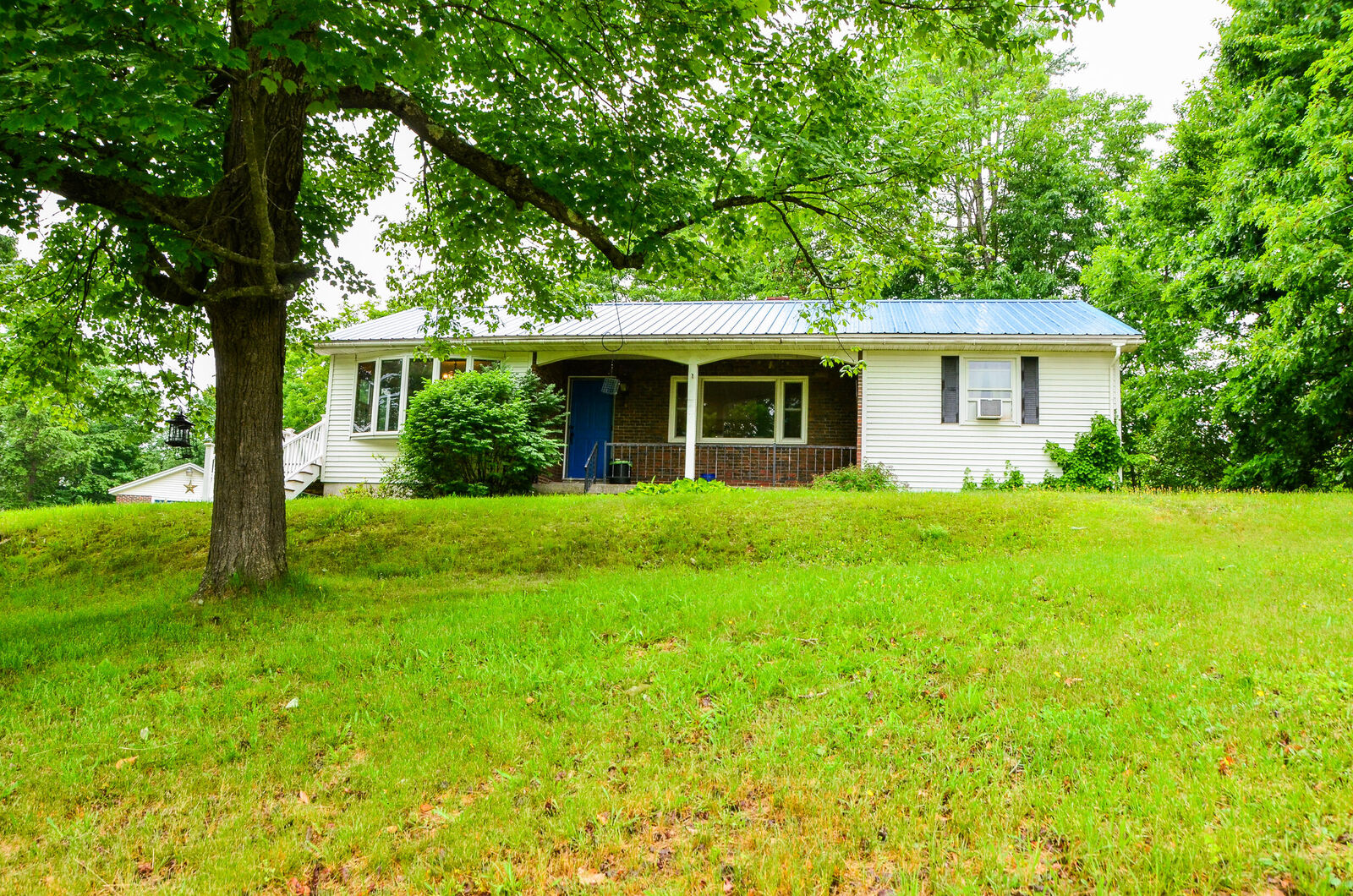 Property Photo:  62 Campbell Road  ME 04263 