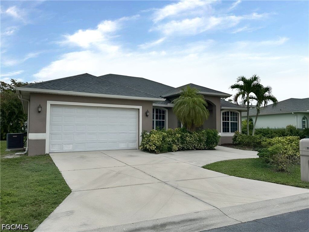 Property Photo:  14781 Royal Oak Court  FL 33919 