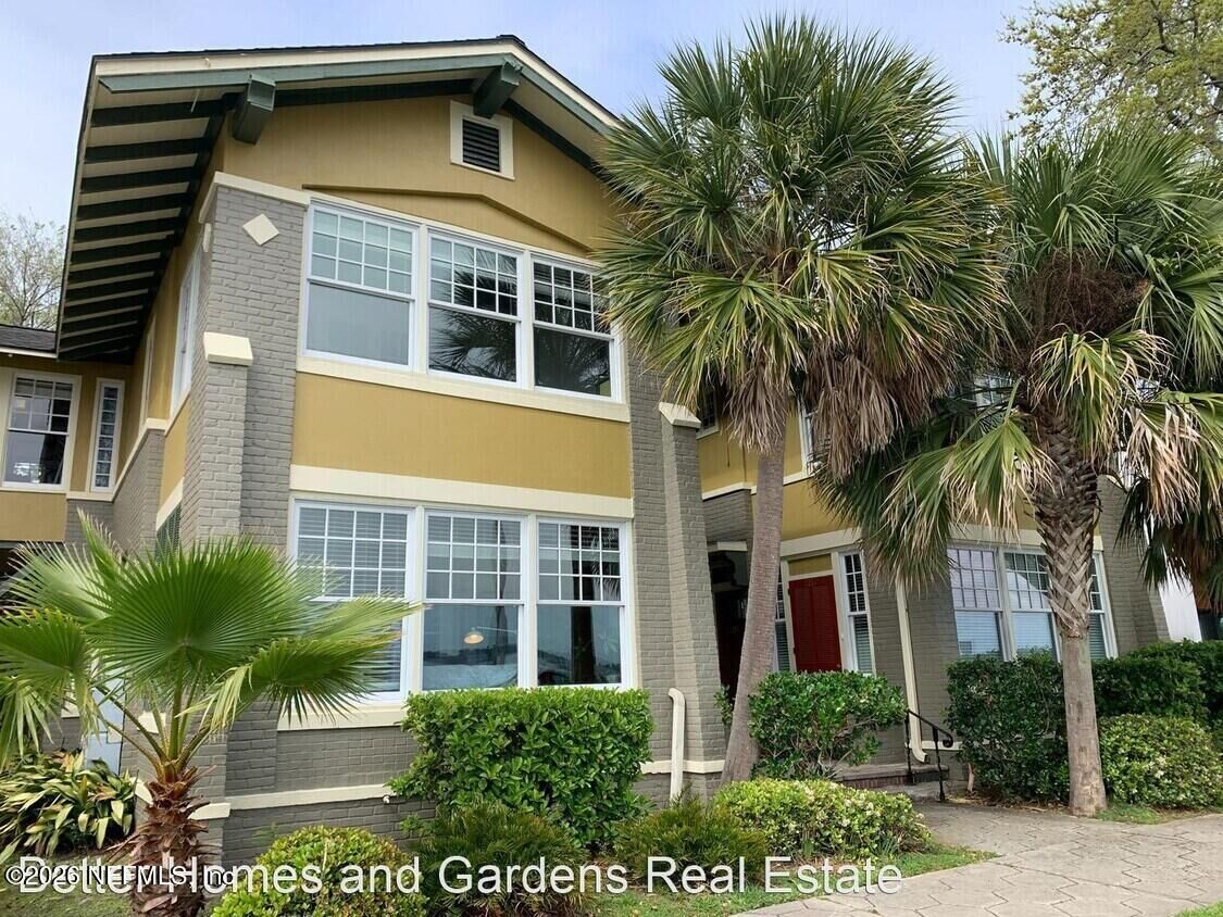 Property Photo: 2123 River Boulevard FL 32204