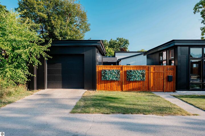 Property Photo:  610 Lake Avenue  MI 49686 