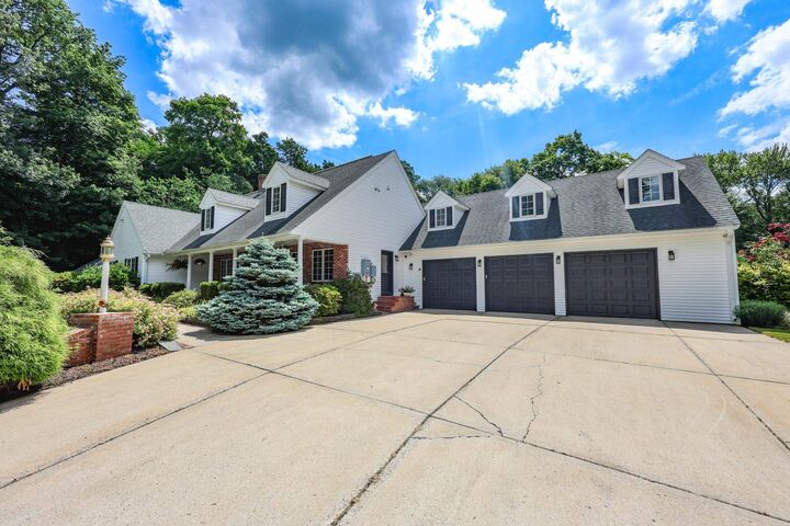 Property Photo:  4 Cheney Lane  NH 03865 
