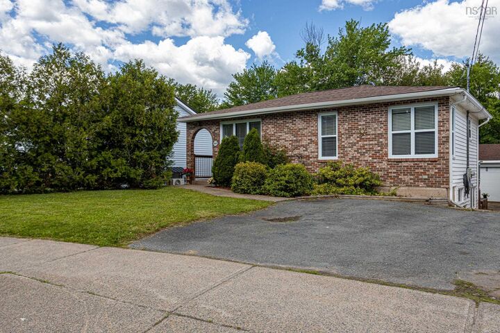 Property Photo:  242 Beaver Bank Cross Road  NS B4E 2E3 