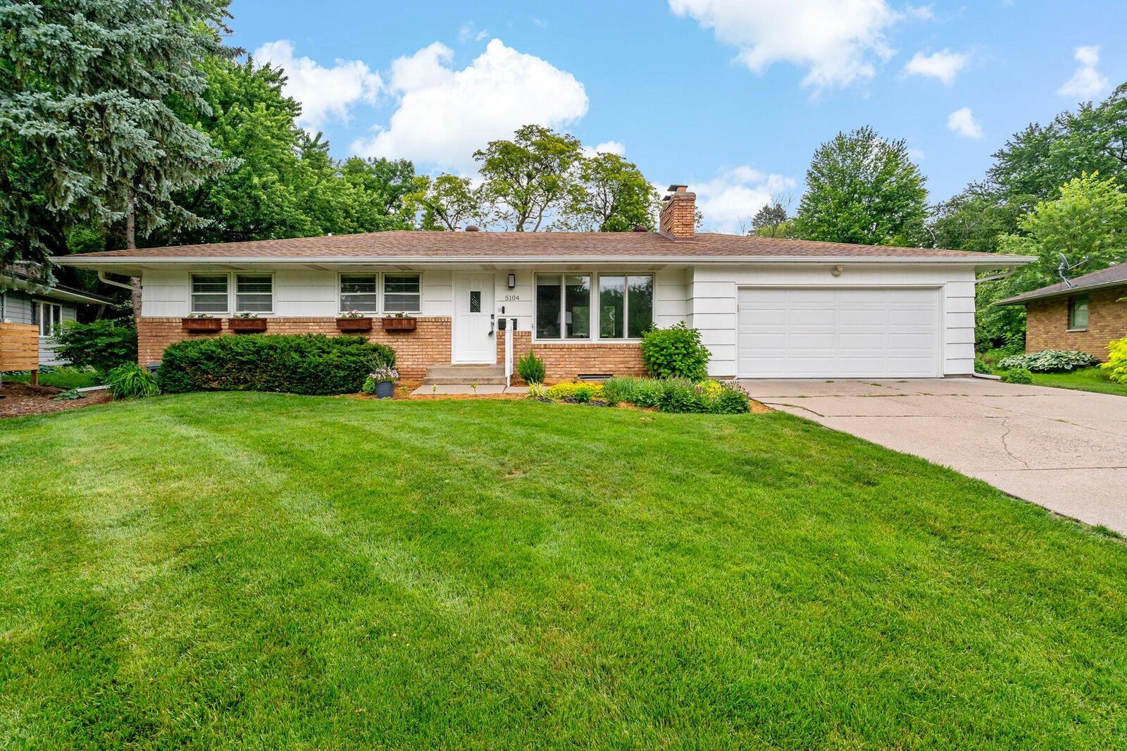 Property Photo: 5104 Duggan Plaza MN 55439