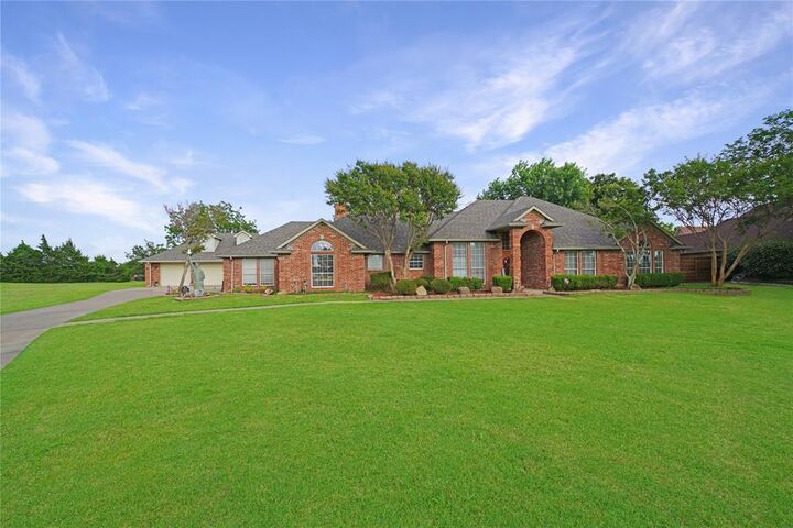 Property Photo:  2152 Chisholm Trail  TX 75032 