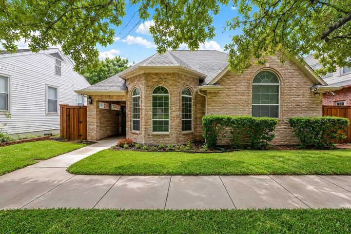 Photo de la propriété: 3332 W 4th Street TX 76107