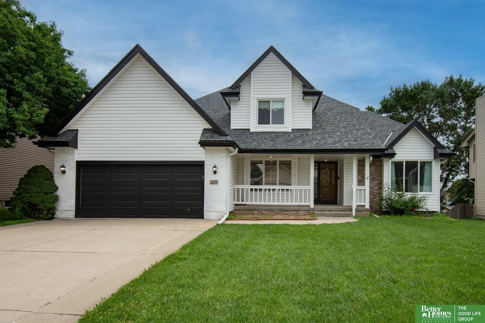 Property Photo:  2619 N 155th Street  NE 68116 