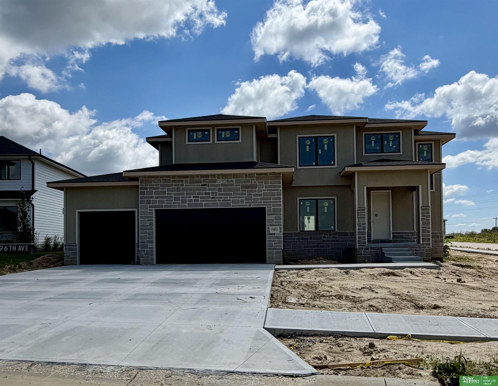 Property Photo: 5401 N 196th Avenue NE 68022