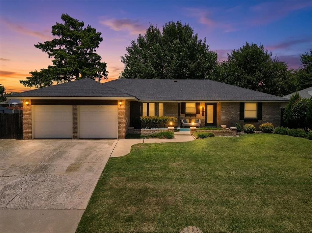 Property Photo:  1539 Winding Creek Road  OK 73160 