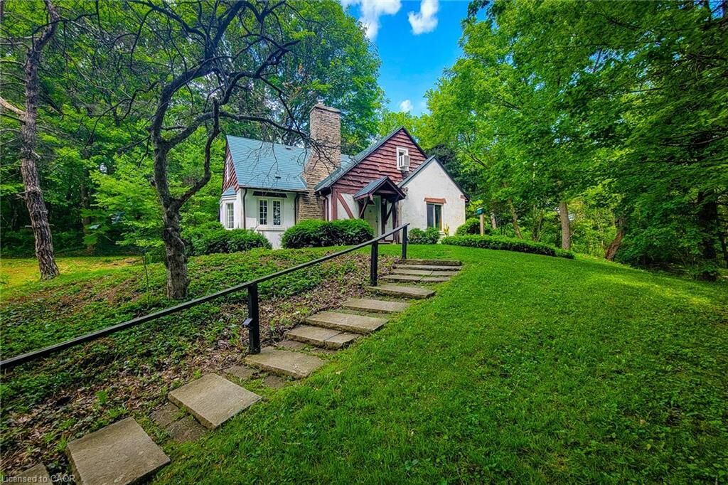 Property Photo:  311 Golf Links Road  ON L9G 2N6 