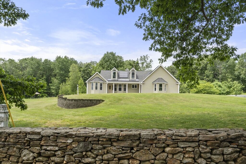 Property Photo:  893 Cronin Rd  MA 01083 