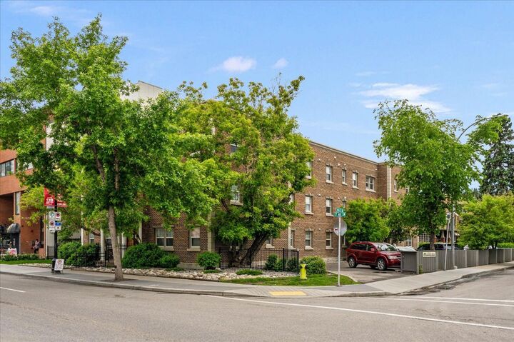 Property Photo:  1125 17 Avenue SW 9  AB T2T 0B5 