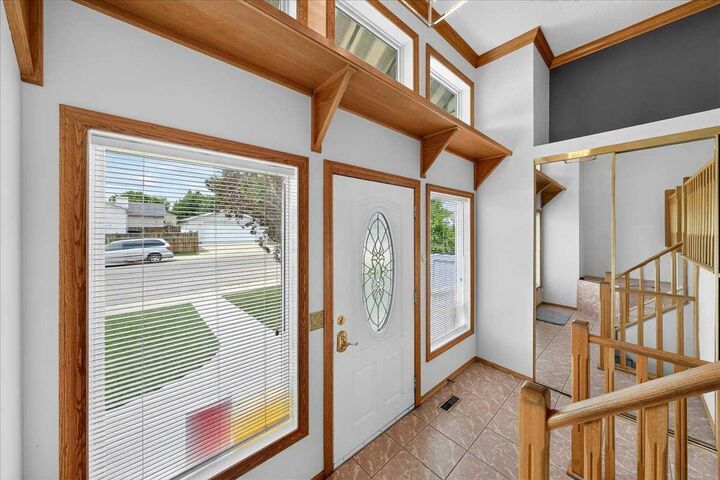 Property Photo:  136 Hunterhorn Drive  AB T2K 6H3 