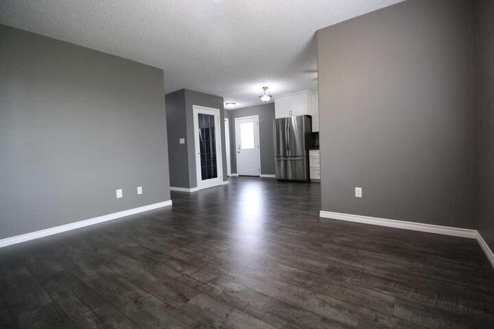 Property Photo: 80 Deerglen AB T0H 1Z0