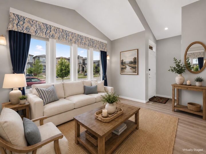 Photo de la propriété:  156 Belmont Boulevard SW  AB T2X 4W1 