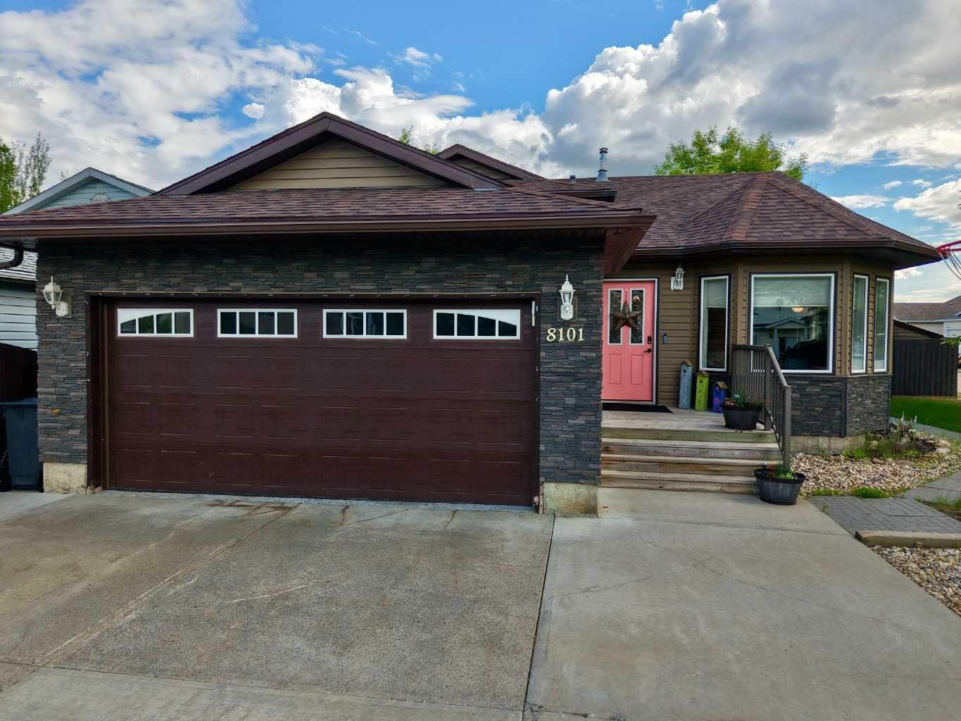 Property Photo: 8101 103 Avenue AB T8S 1M9