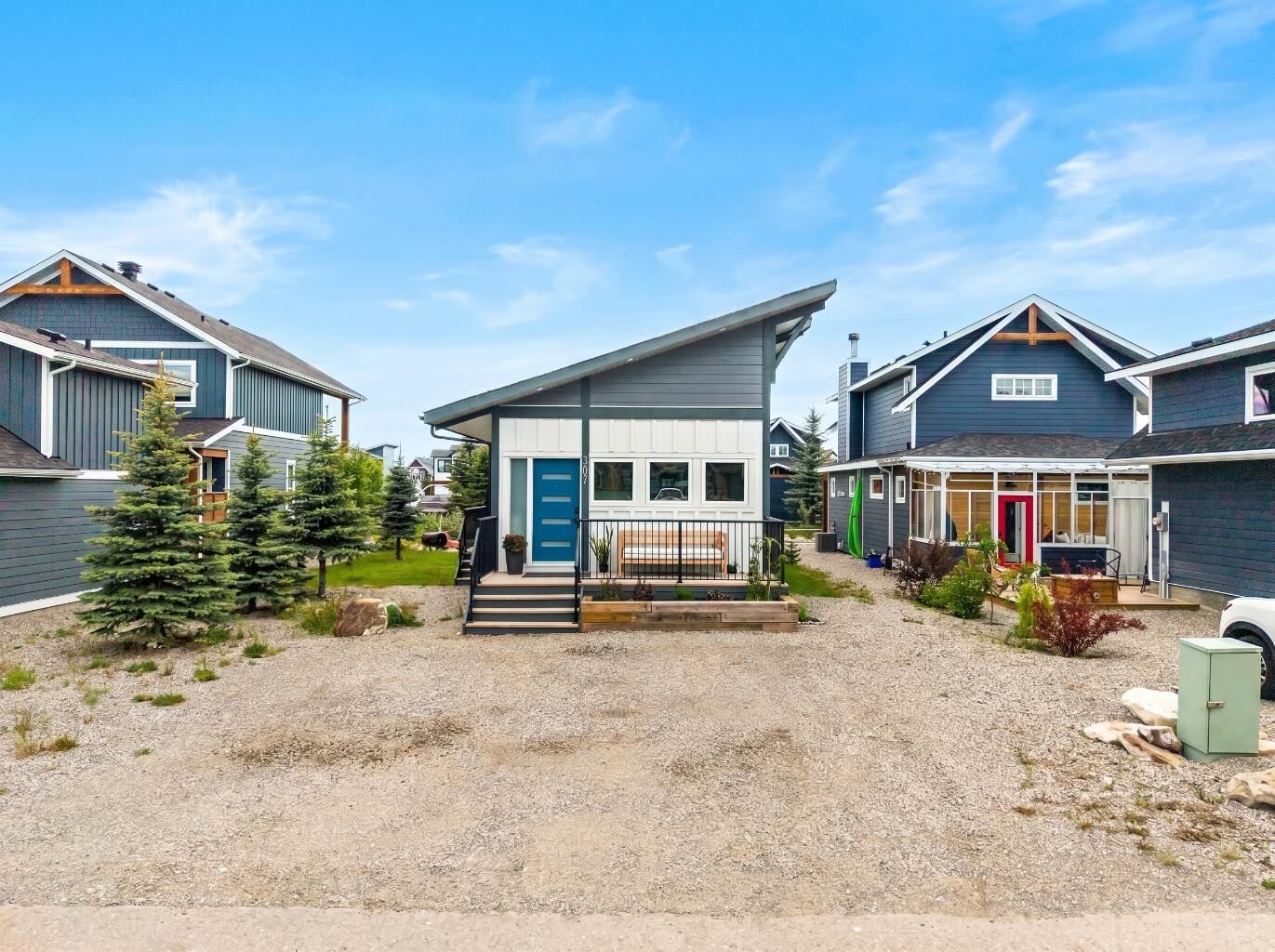 Property Photo:  307 Cottageclub Green  AB T4C 1B2 