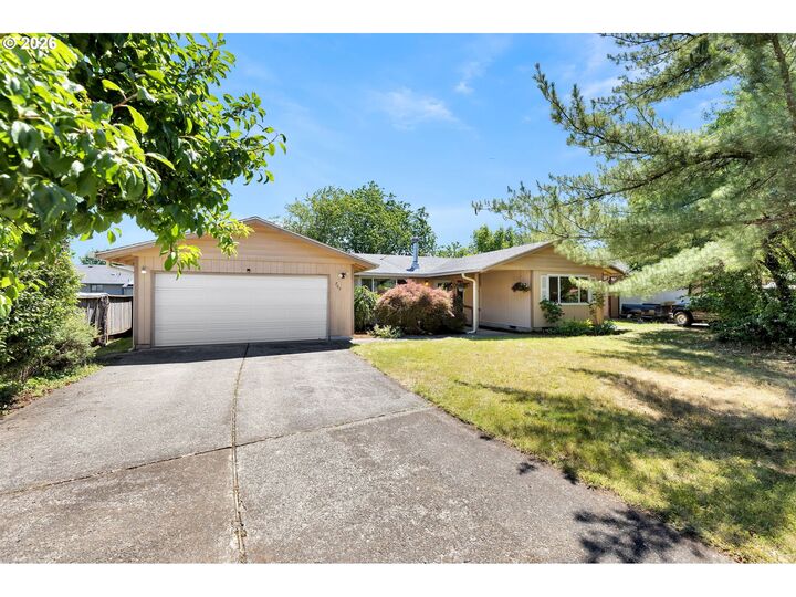 Property Photo: 207 SE 150th Ct WA 98684