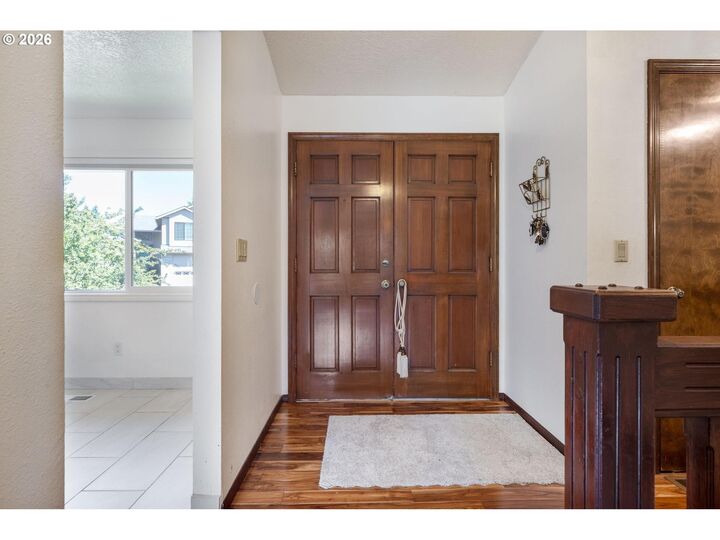 Property Photo:  2530 SW 23rd St  OR 97080 