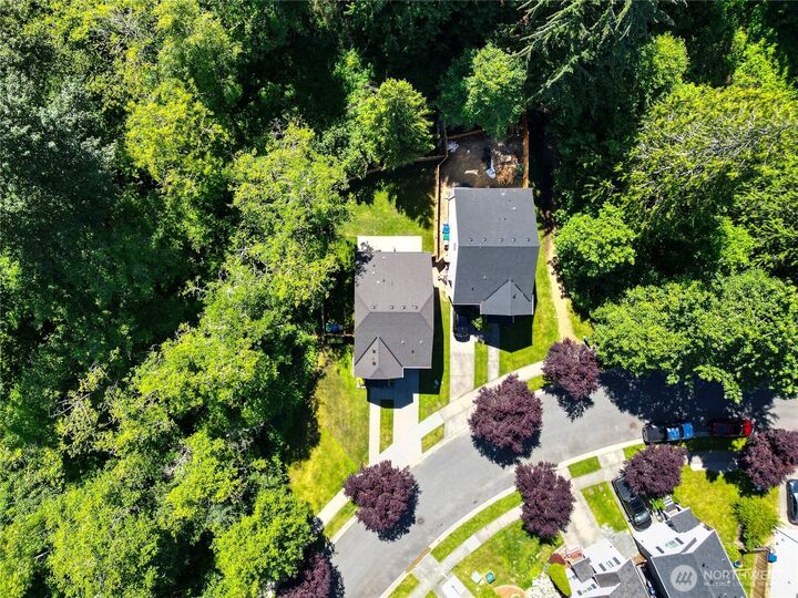 Property Photo:  2411  105th Drive SE  WA 98258 