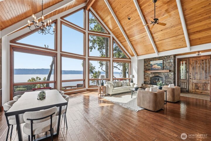 Property Photo: 191 Canal Lane Court WA 98320