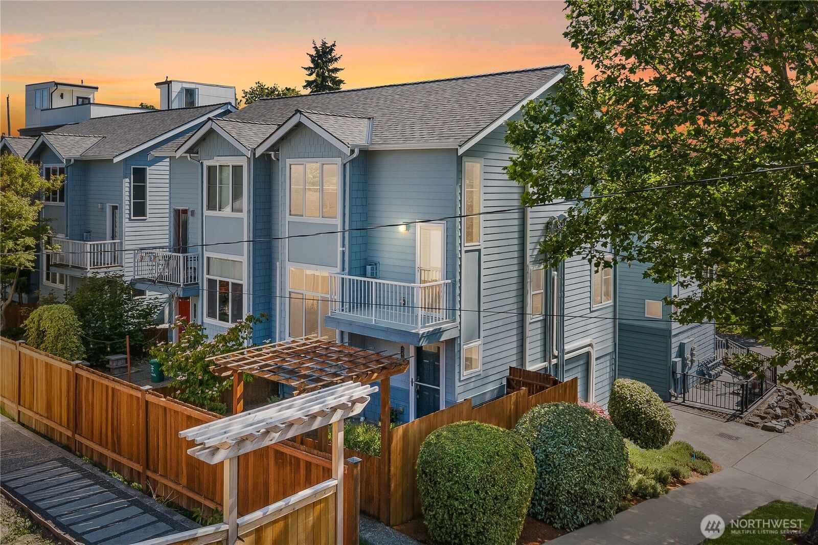 Property Photo: 2400 W Boston Street WA 98199
