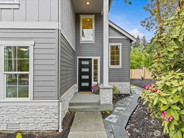Property Photo:  9207 NE 175th Street A  WA 98011 