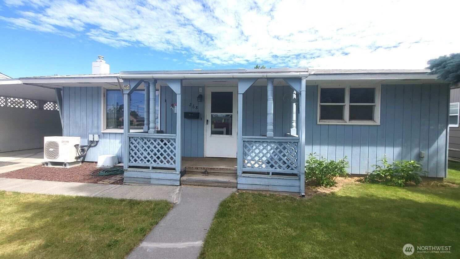 Property Photo:  268  Park Pl  WA 98823 