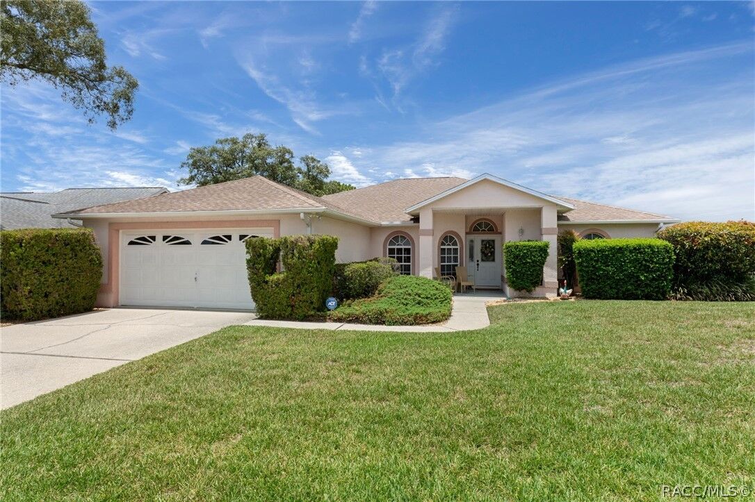 Property Photo: 1000 S Brookfield Drive FL 34461