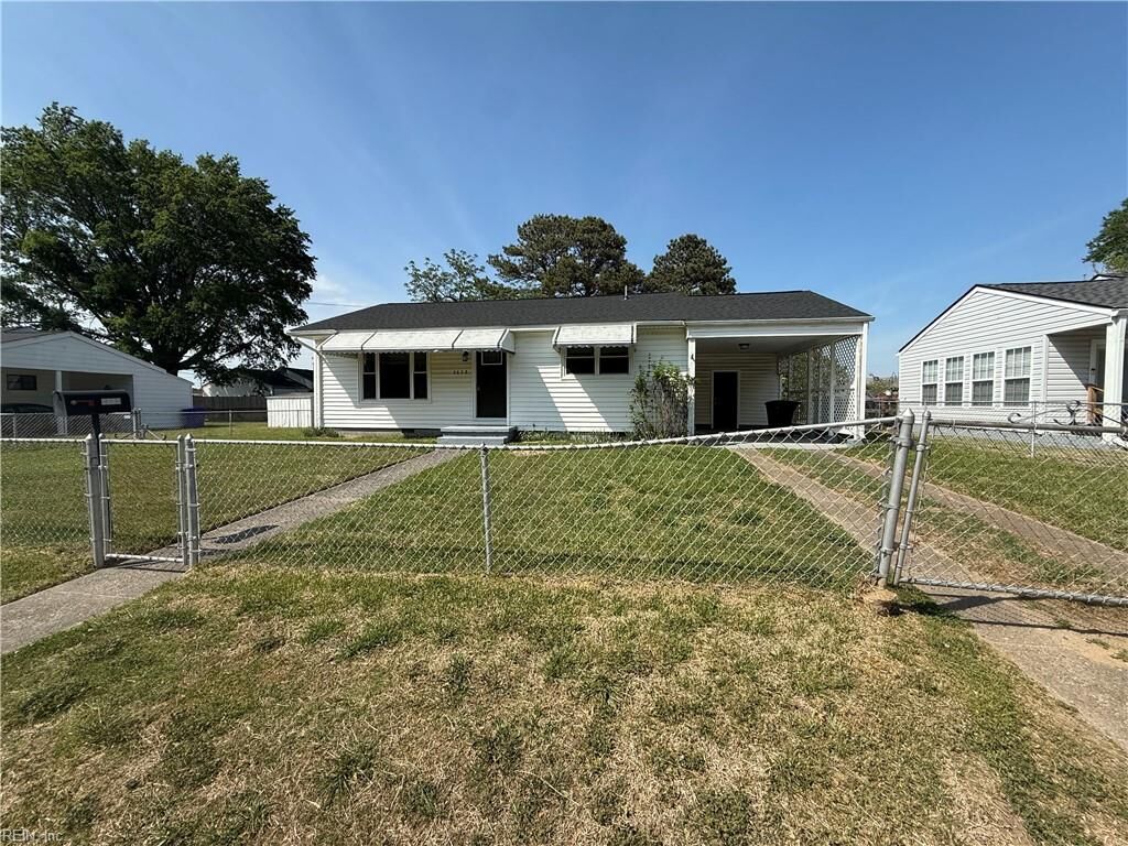 Property Photo: 5628 Aurora Dr VA 23455
