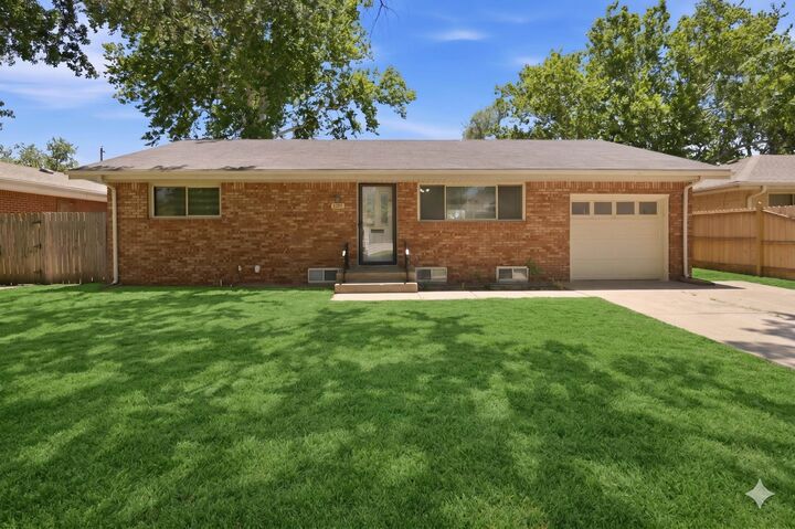 Property Photo:  2215 E Stafford St  KS 67211 