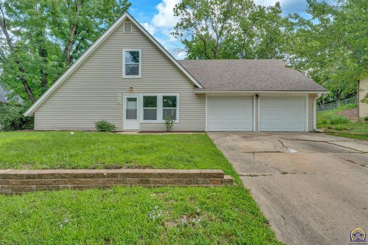 Property Photo:  3704 SW 34th St  KS 66614 