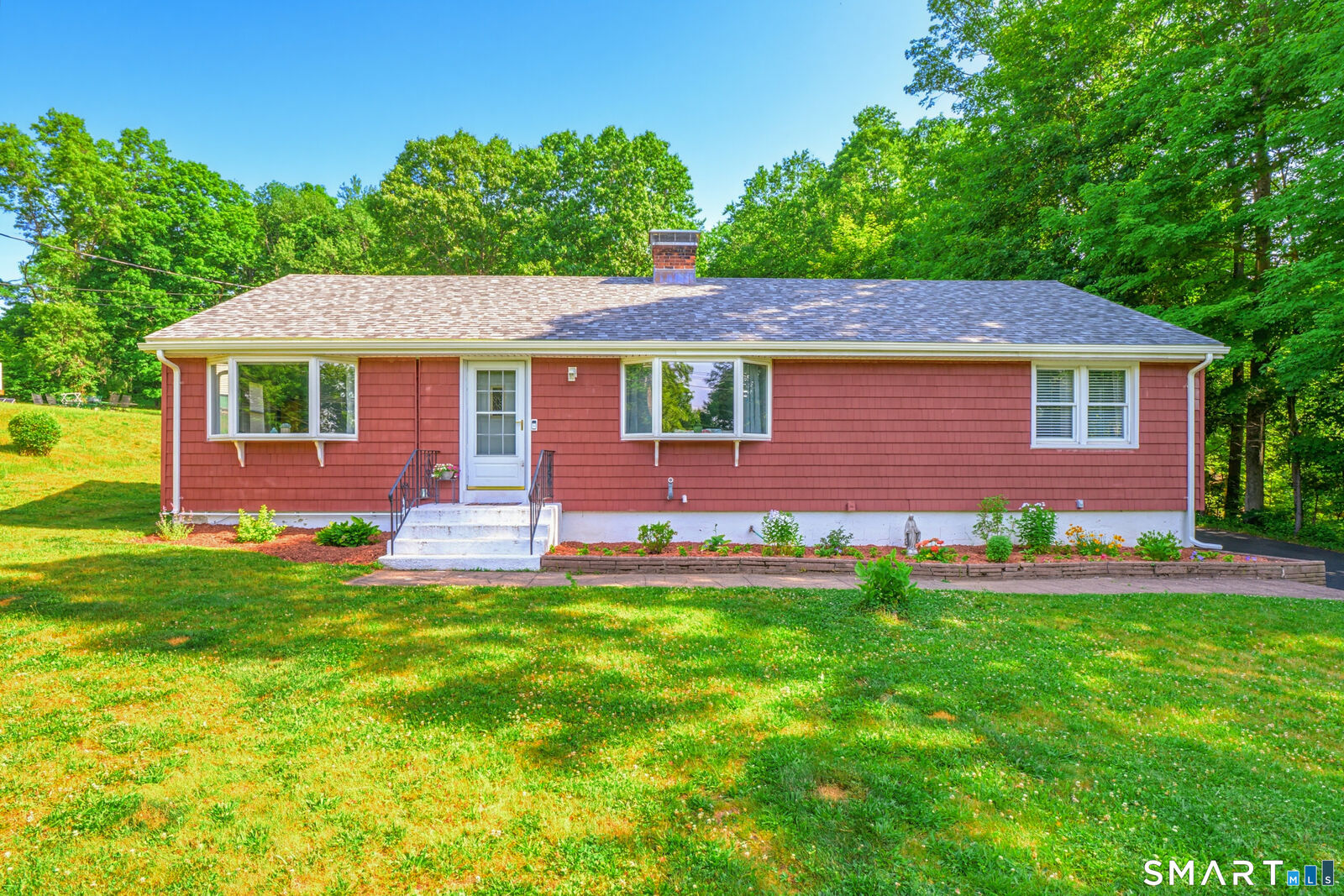 Property Photo: 435 West Shepard Avenue CT 06514