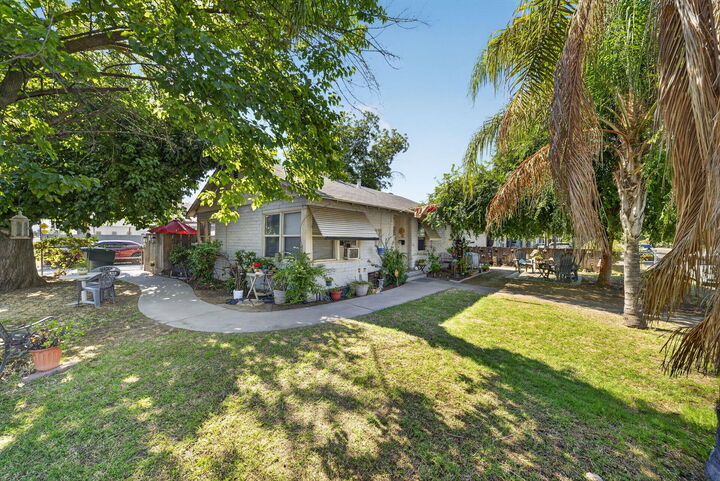 Property Photo: 1220 N Highland Street CA 93291