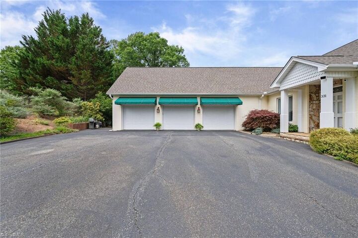 Property Photo:  331 Valleyview Drive  NC 27030 