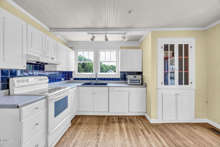 Property Photo: 2204 US-158 NC 27565