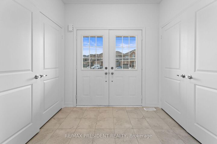 Property Photo: 335 Russell Street ON N0C 1B0
